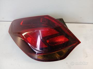 Fanale post sx OPEL ASTRA J SW '10