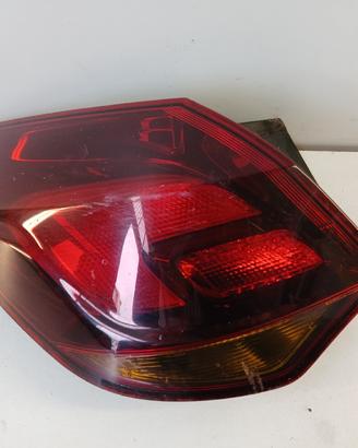 Fanale post sx OPEL ASTRA J SW '10