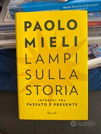 Lampi sulla storia