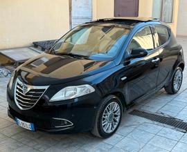 Lancia Ypsilon 1.3 MJT Platinum *TETTO APRIBILE