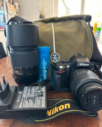 Nikon D5100  più obiettivo