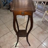 Colonnina in legno