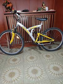 Mountain bike telaio alluminio € 69,00