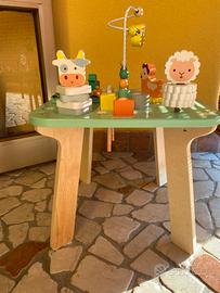 Tavolo attività in legno