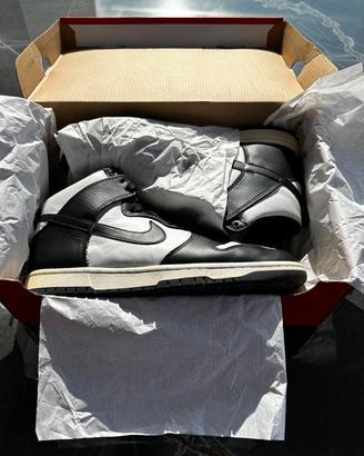 Scarpe Nike Dunk Retro, bianche e nere