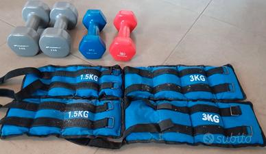 due coppie di pesi e due di cavigliere