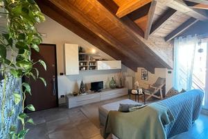 Grazioso appartamento arredato con balcone