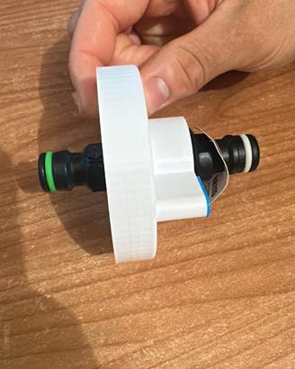 Tappo con 2 attacchi rapidi per carico acqua campe