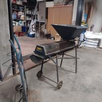 macchina pulisci mandorle 