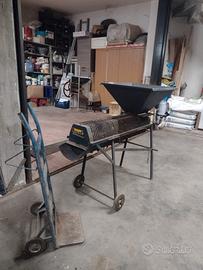 macchina pulisci mandorle 