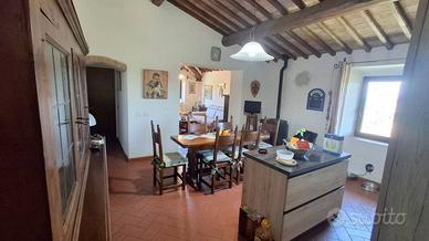 Rustico / Casale di 65 m² con 3 locali a San Casci