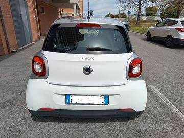 Smart ForFour 1.0 70cv automatica
