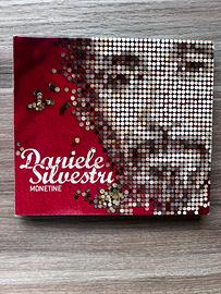 CD doppio Daniele Silvestri, Monetine