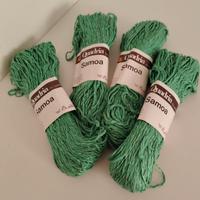 Filato di cotone verde