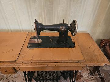 macchina da cucire Singer anni '20