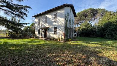 VILLA SINGOLA A LATINA