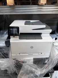 Stampante a colori multifunzione da tavolo