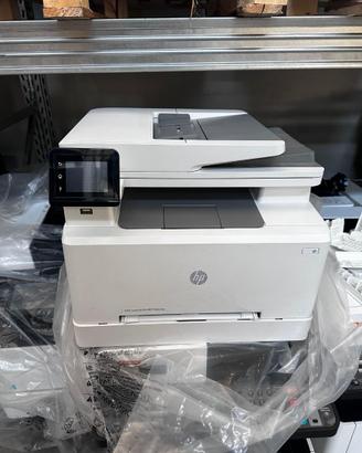 Stampante a colori multifunzione da tavolo