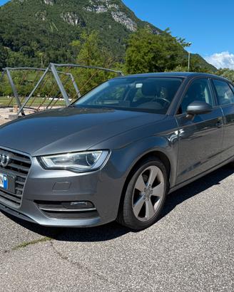 Audi a3 spb 1.6 TDI AMBITION NEOPATENTATI