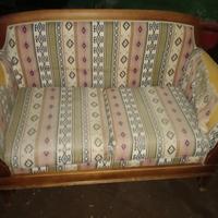 Divano 2 posti più 2 poltrone