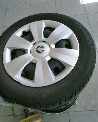 Gomme invernali e cerchi in lega Skoda 185/60 R15