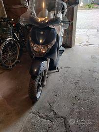 Piaggio Beverly 250