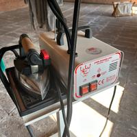 Ferro da stiro a vapore con caldaia