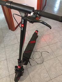 Monopattino elettrico Aprilia Esr2