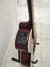 Chitarra Acustica elettrificata.