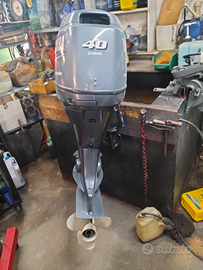 Motore fuoriborda 40 CV 4 tempi