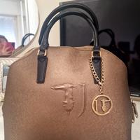 borsa più portafoglio. 