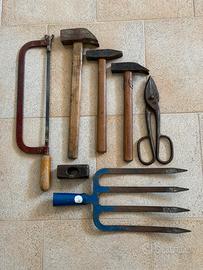 Attrezzi da lavoro per giardino e officina