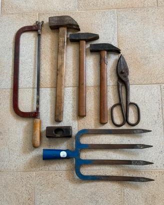 Attrezzi da lavoro per giardino e officina