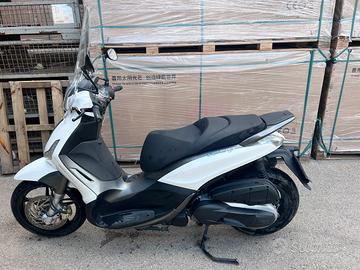 Piaggio Beverly Sport touring 350