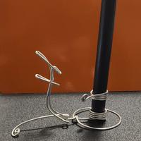 candela nera con porta candele in filo metallico