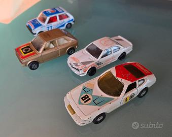 Lotto Di 4 modellini Corgi , Vintage.

