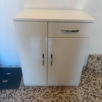 armadietti a due ante e ad un'anta