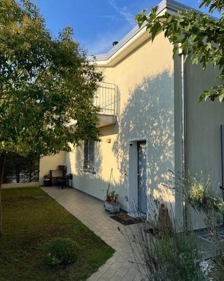Villa di 165 m² con più di 5 locali e box auto dop