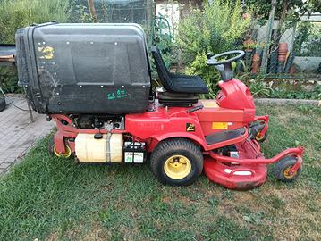 Trattorino tagliaerba