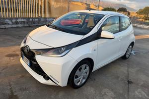 Toyota Aygo 1.0 VVT-i 69 CV 5 porte x-play