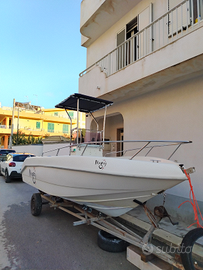 Barca open con carrello non omologato