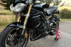 Triumph street triple 675