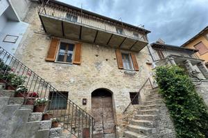 4 LOCALI A BEVAGNA