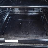 cucina e forno a gas di casa 