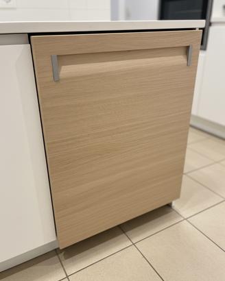 Lavastoviglie ad incasso Whirlpool ADG 8542 FD
