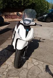 Piaggio Beverly 400