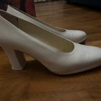 Scarpe bianche sposa
