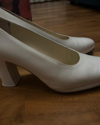 Scarpe bianche sposa