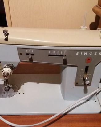 Macchina da cucire Singer 207