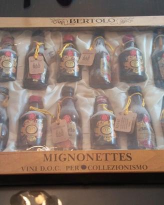 Collezione bottiglie di vino